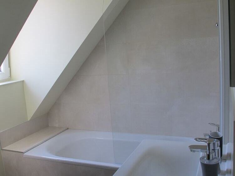 膳宿费 La Garonde