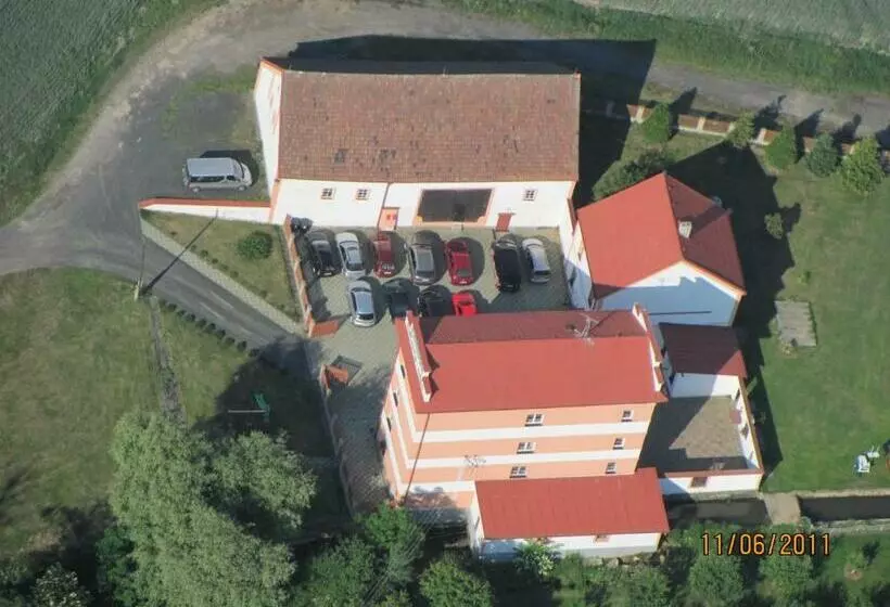 پانسیون Penzion Hajský Mlýn