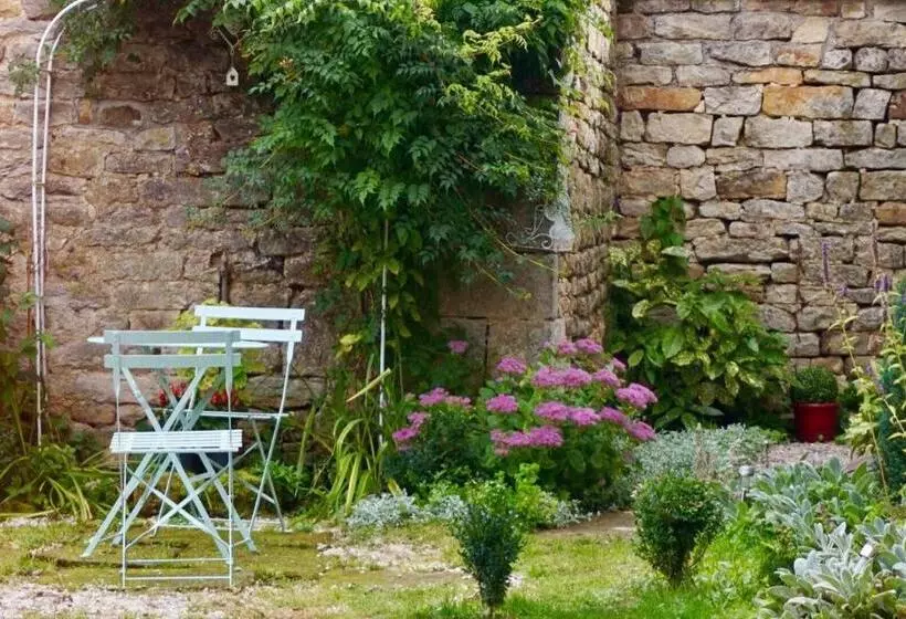 ペンション Presbytere