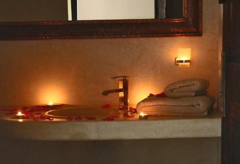 رياض Kasbah Alili