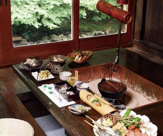 旅館 Irori Houraku