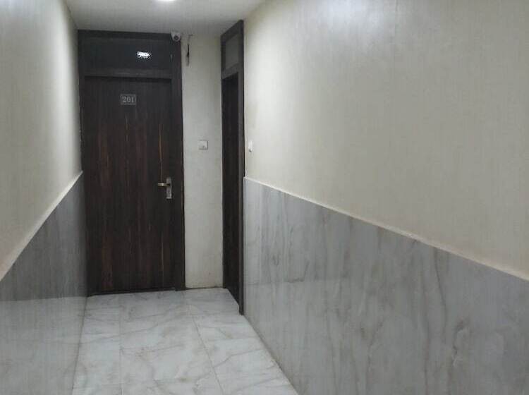 Hinglaj Hotel And Restaurant