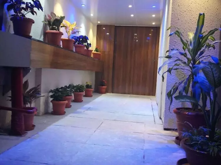 Hinglaj Hotel And Restaurant