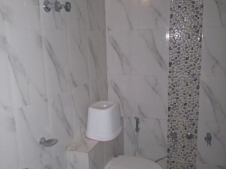 Hinglaj Hotel And Restaurant