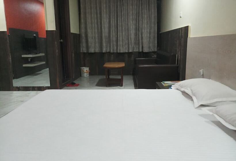 Hinglaj Hotel And Restaurant