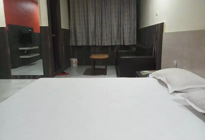 Hinglaj Hotel And Restaurant