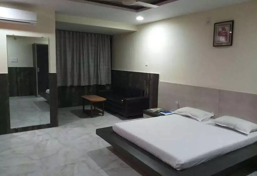 Hinglaj Hotel And Restaurant