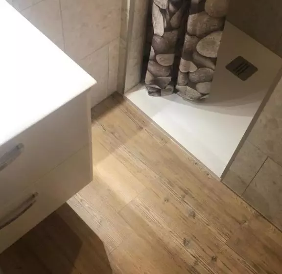 Hostelli L Auberge Fleurie