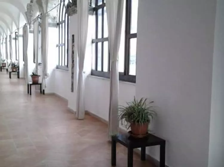 Hostelli Motel Borgo San Leucio