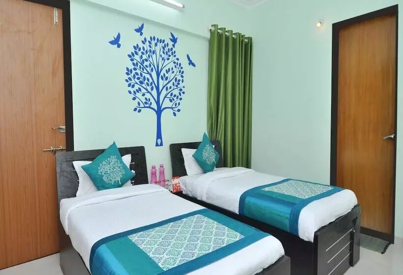 Hotelli Apartment Pentagon Group By Oyo Rooms