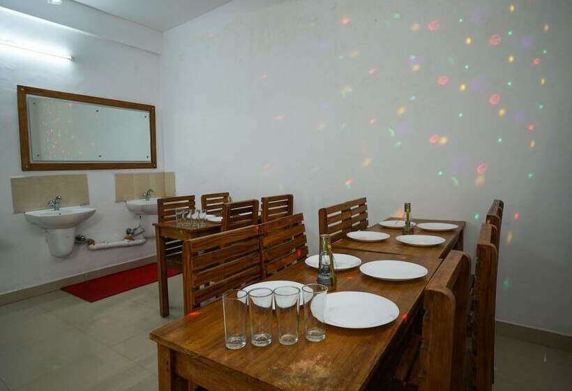 فندق Aruvi Annex By Oyo Rooms