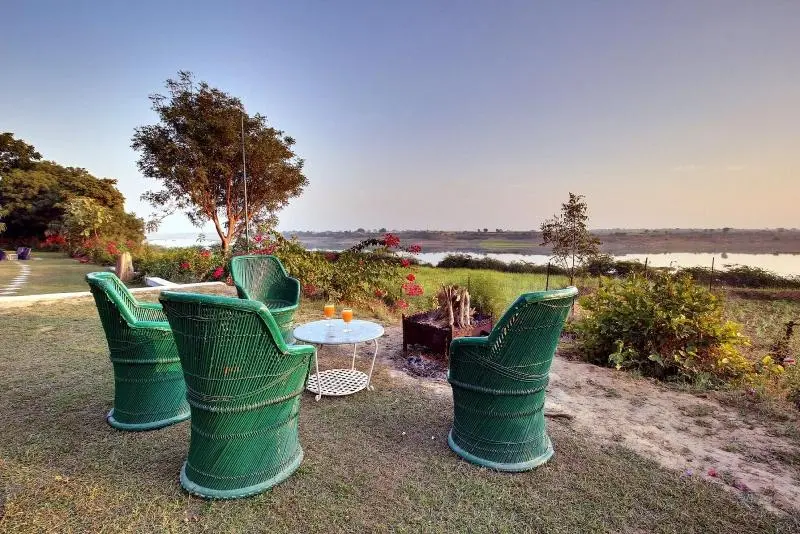 ホテル Bhadrawati   A Riverside Safari Lodge Ranthambore