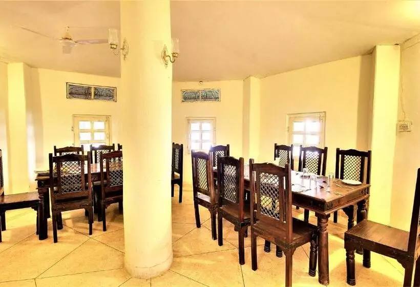 ホテル Bhadrawati   A Riverside Safari Lodge Ranthambore