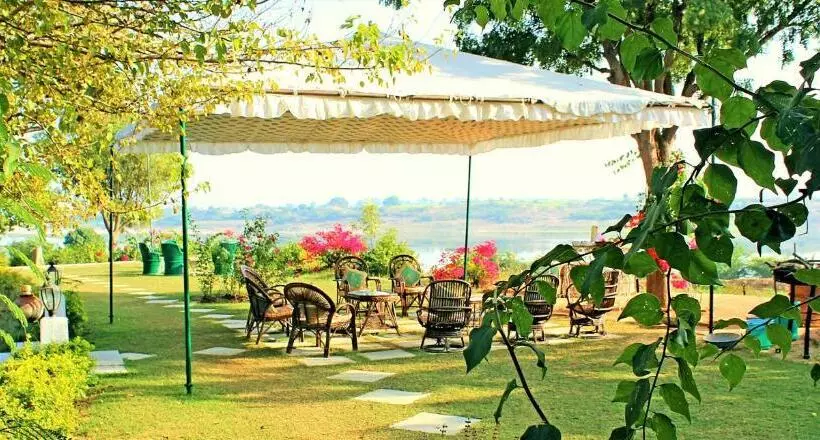 ホテル Bhadrawati   A Riverside Safari Lodge Ranthambore