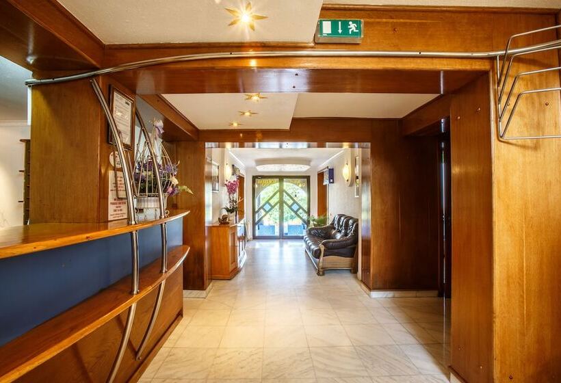 Отель Europa Kokeltal