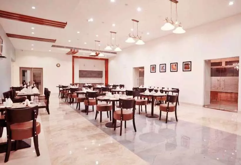 Hotelli Graces Resort