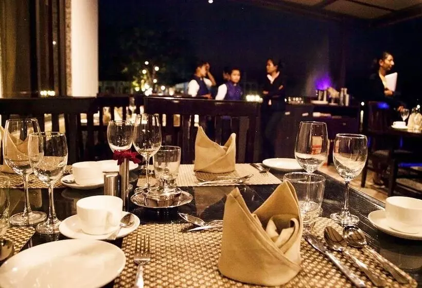 Hotelli Graces Resort