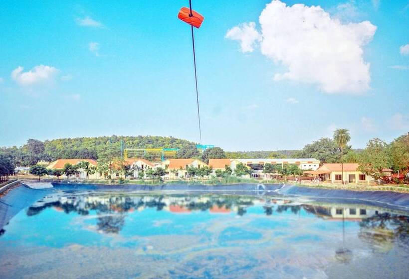 בית מלון כפרי Graces Resort