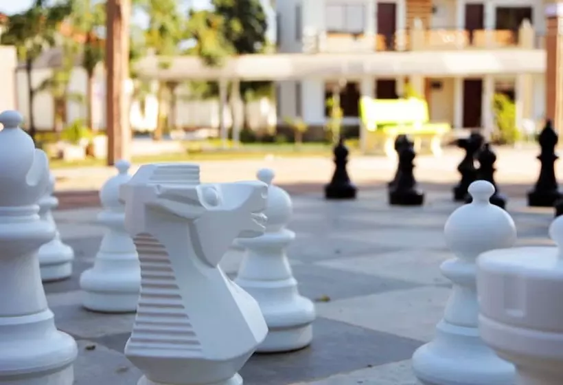 Hotelli Graces Resort