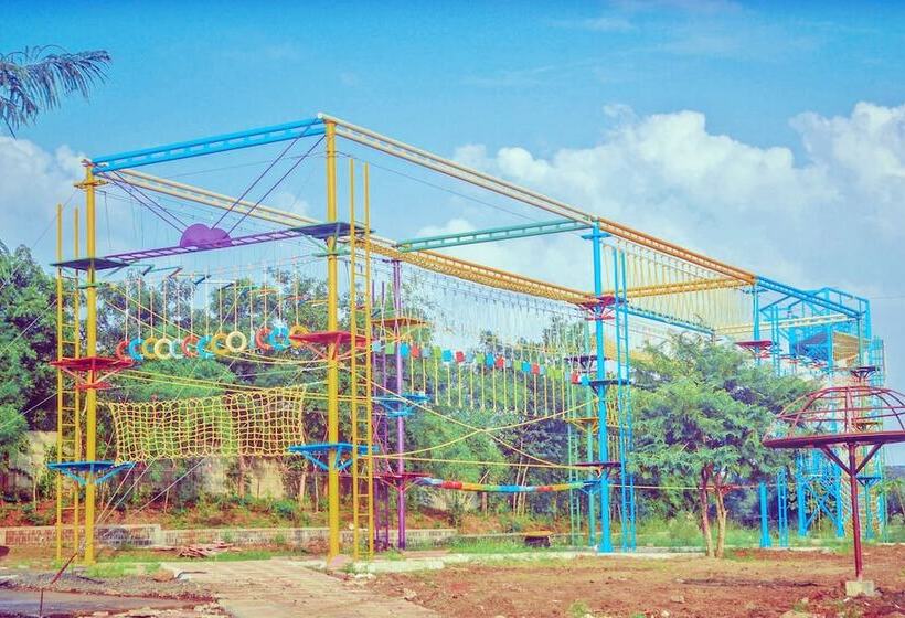 בית מלון כפרי Graces Resort