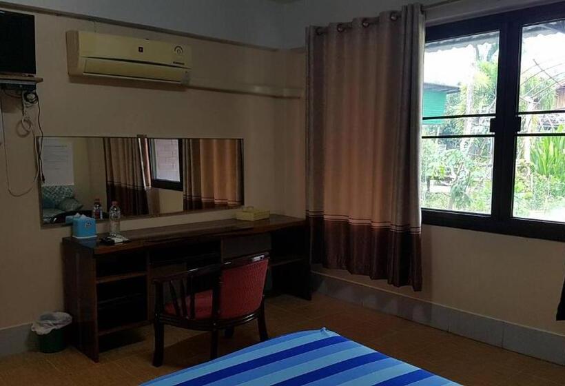 בית מלון כפרי Jorakae Samphan Resort