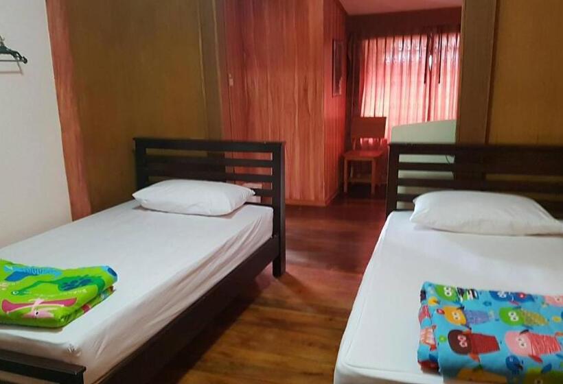 בית מלון כפרי Jorakae Samphan Resort