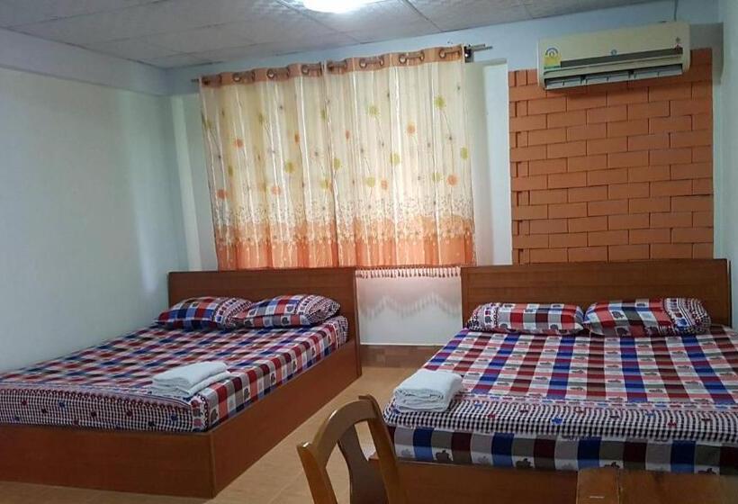 בית מלון כפרי Jorakae Samphan Resort