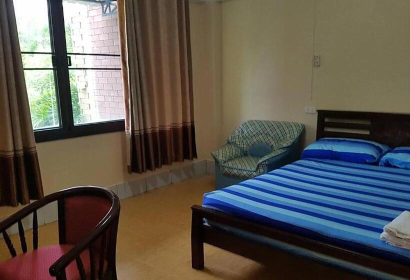 בית מלון כפרי Jorakae Samphan Resort