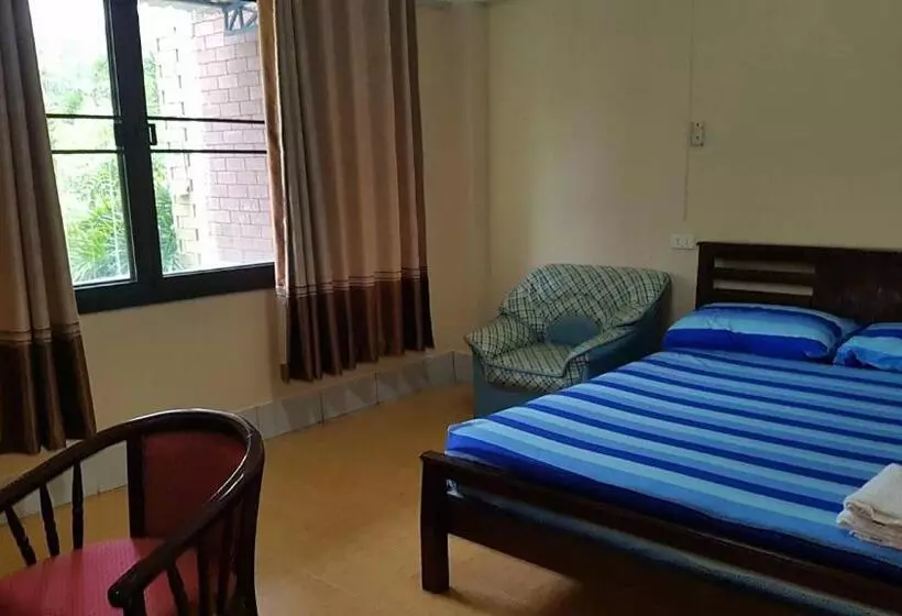 ホテル Jorakae Samphan Resort