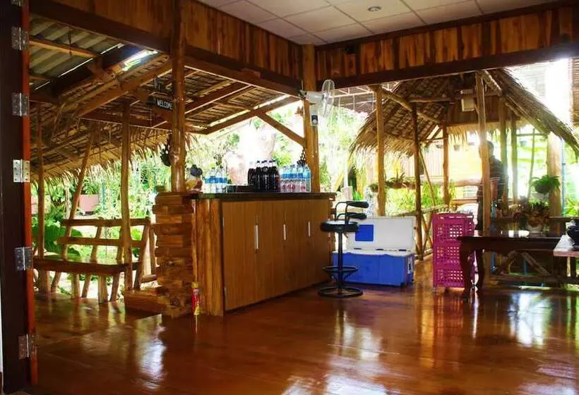 ホテル Jorakae Samphan Resort