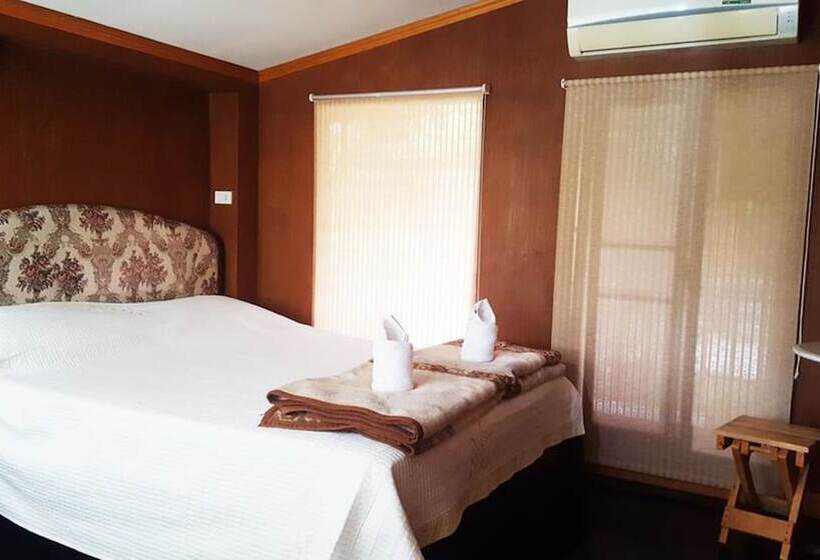 בית מלון כפרי Jorakae Samphan Resort