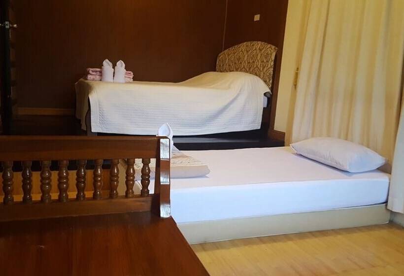 בית מלון כפרי Jorakae Samphan Resort