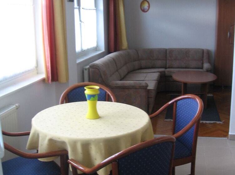 호텔 Leier Business