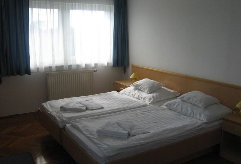 호텔 Leier Business