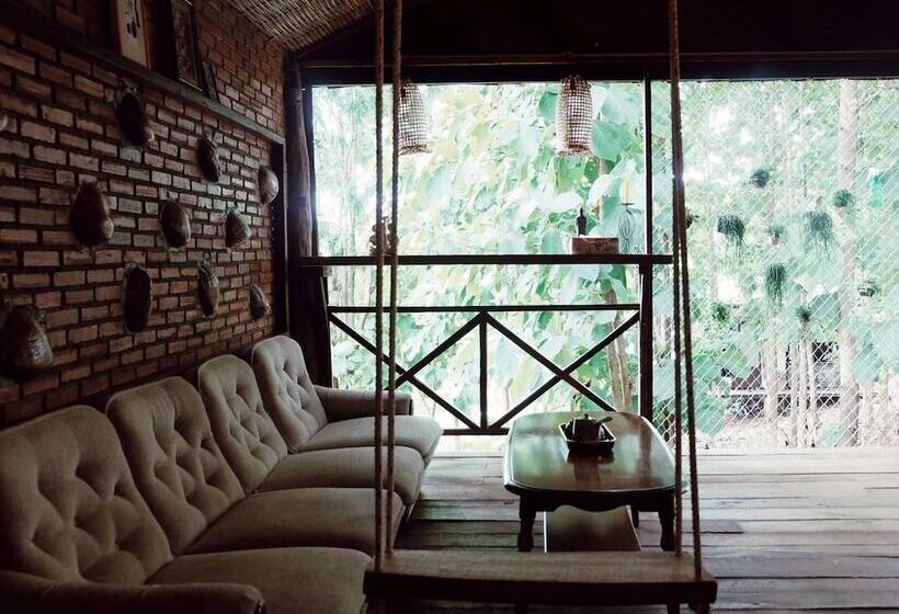 Отель Monsamkien Farmstay