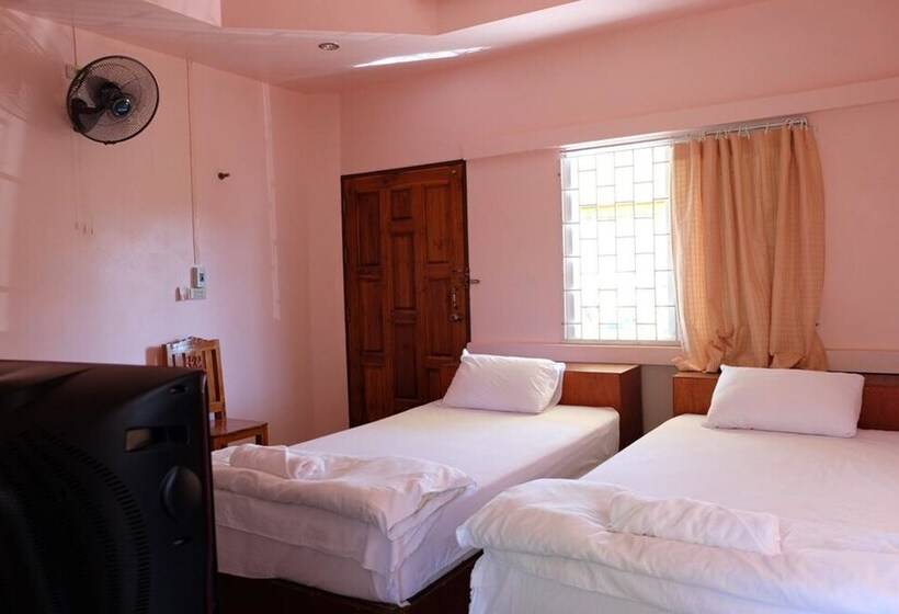 בית מלון כפרי Nakorn Nan Apartment