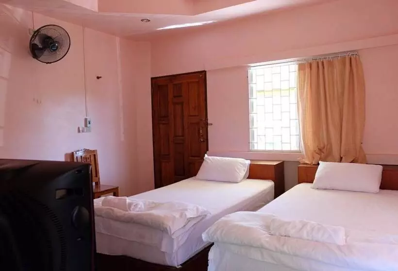 ホテル Nakorn Nan Apartment