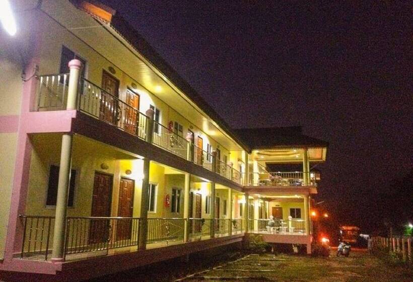 בית מלון כפרי Nakorn Nan Apartment