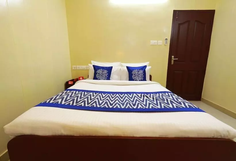 Hotelli Oyo 6725 Palm Inn