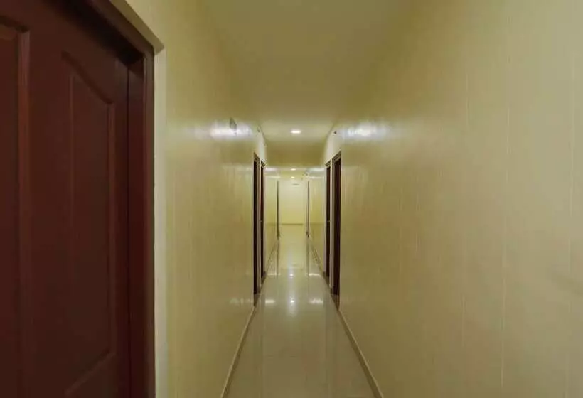 Hotelli Oyo 6725 Palm Inn