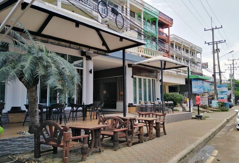 בית מלון כפרי Pimpimarn Beach