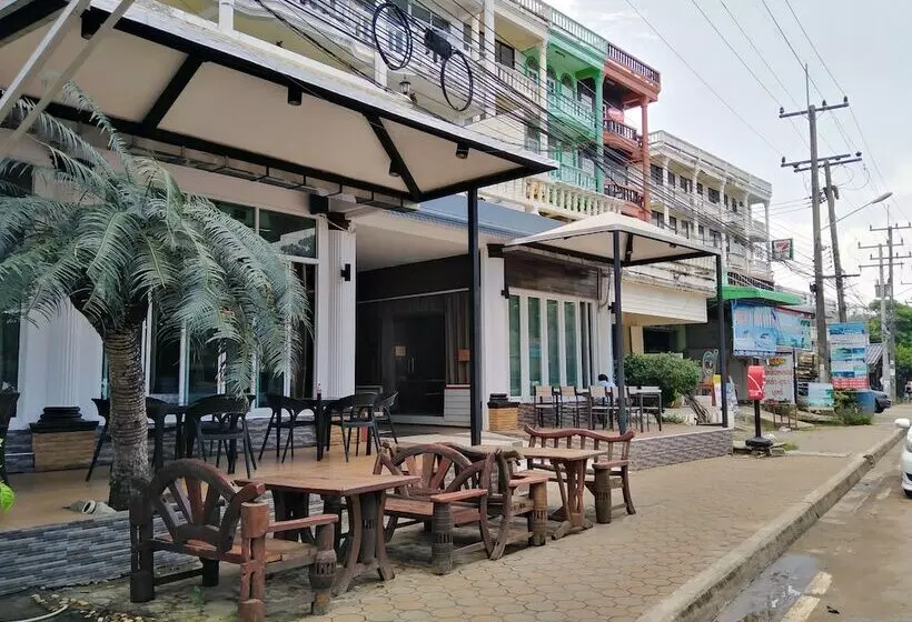 Hotelli Pimpimarn Beach