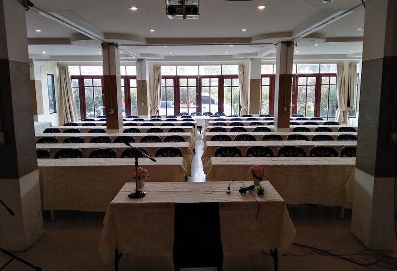 בית מלון כפרי Pimpimarn Beach