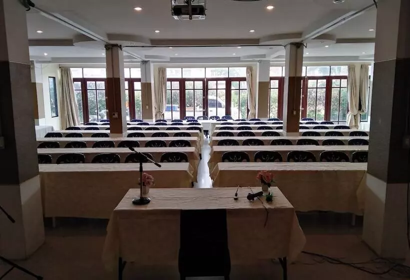 Hotelli Pimpimarn Beach