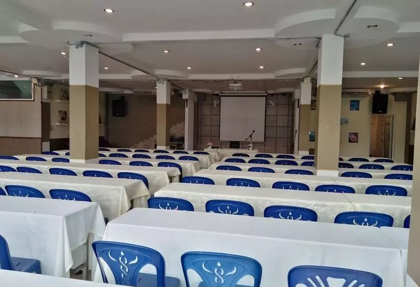 Hotelli Pimpimarn Beach