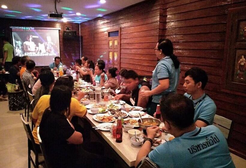 בית מלון כפרי Pimpimarn Beach