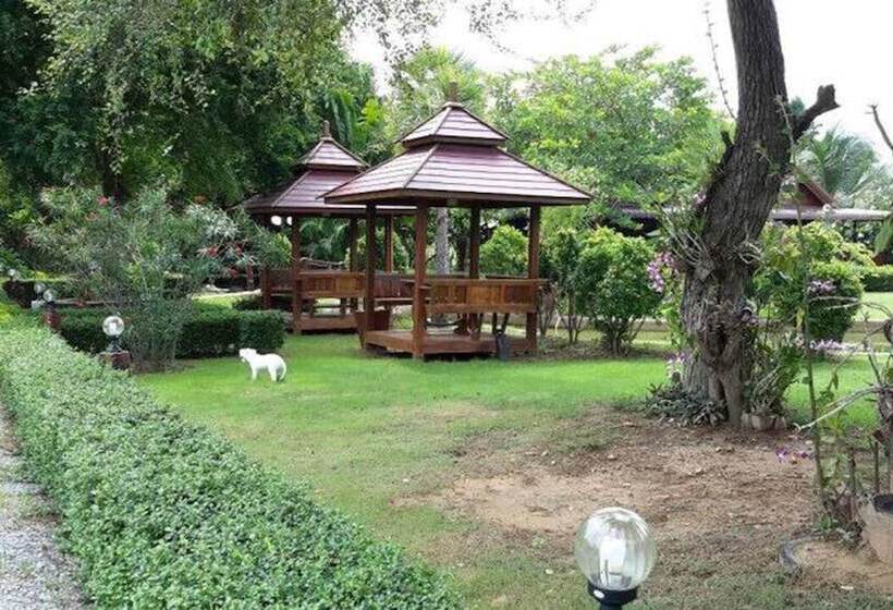 בית מלון כפרי Sasi Resort