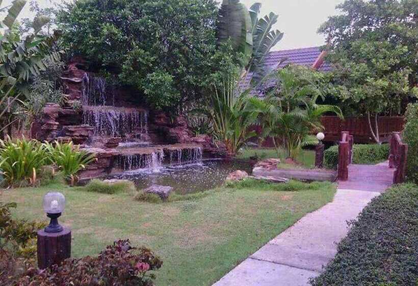 בית מלון כפרי Sasi Resort