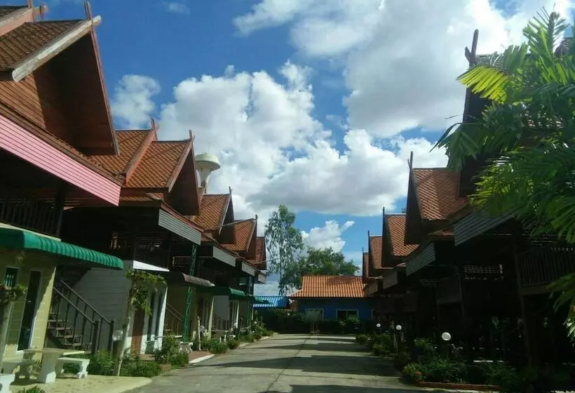 هتل Sawatdee Resort