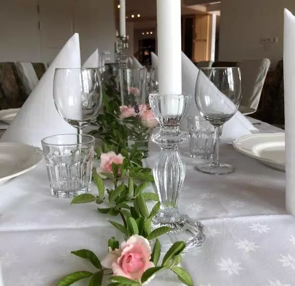 ホテル Villa Hasselbacken